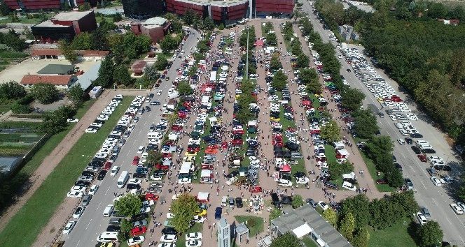 750 modifiyeli aracın katıldığı etkinlik renkli görüntülere sahne oldu