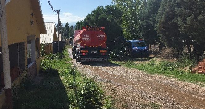 Çiftlik yangınında binlerce tavuk telef oldu