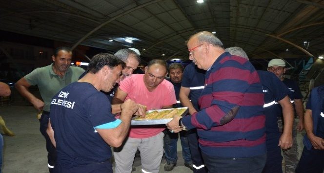 Sabah temiz bir ilçeye uyanmak için çalışıyorlar
