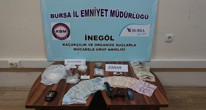 Uyuşturucu operasyonunda biri kadın 3 kişi gözaltına alındı
