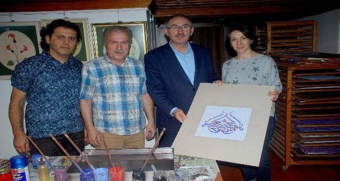 Ebru sanatı sınırları aşıyor