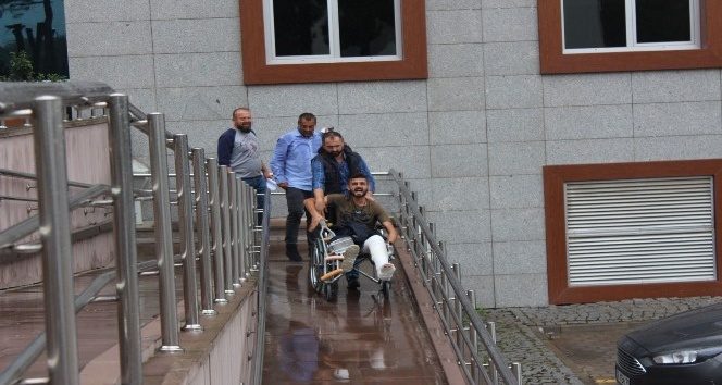 Cezaevine tekerlekli sandalyeyle götürüldü