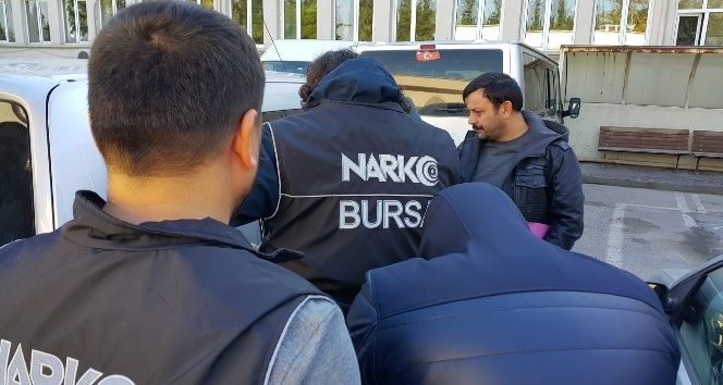 250 bin lira değerinde 5 bin hap ele geçirildi