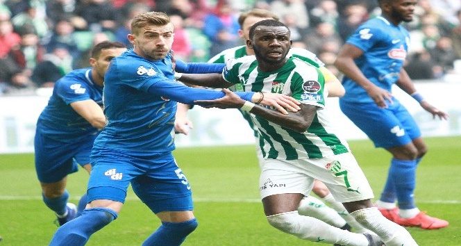 Spor Toto Süper Lig: Bursaspor: 0 - Çaykur Rizespor: 1 (İlk yarı)