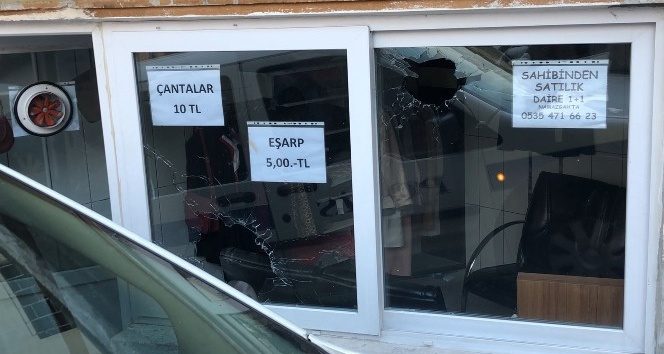 Ellerindeki cam kesikleri ele verdi