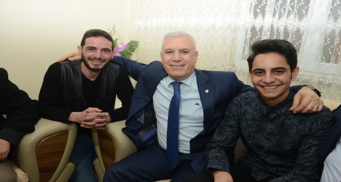 Bozbey'den İnegöl'de sürpriz ev ziyareti