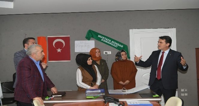Dündar, AK Parti Osmangazi SKM'yi ziyaret etti