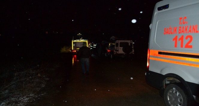 Ablasını kurtarmak için gölete girdi, kendisi canından oldu
