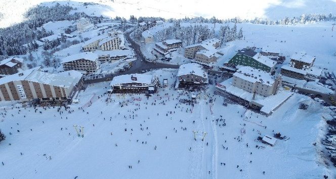 Uludağ'da hafta sonu yoğunluğu