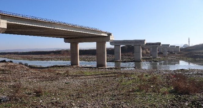 Bursa'da yıllardır beklenen 3'üncü köprü inşaatı başladı