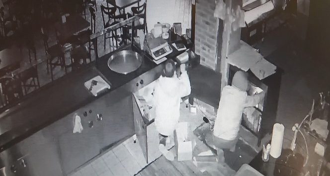 Pastahane fareleri polisten kaçamadı