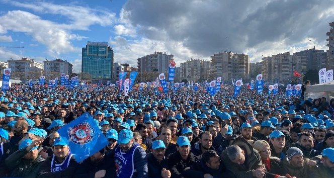Türk Metal Sendikası Bursa Mitingi'nde binlerce işçi buluştu