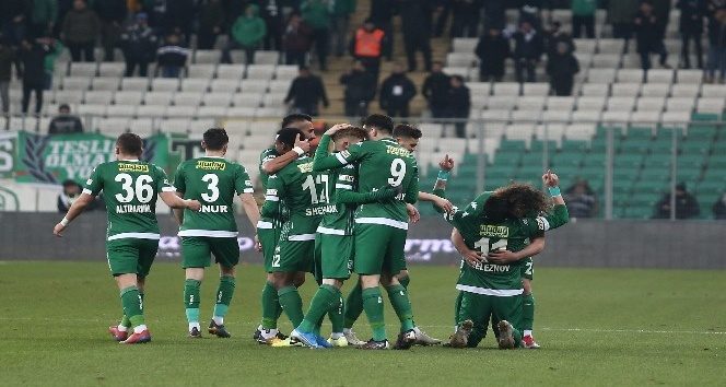 TFF 1. Lig: Bursaspor: 1 - Fatih Karagümrük: 0 (İlk yarı)