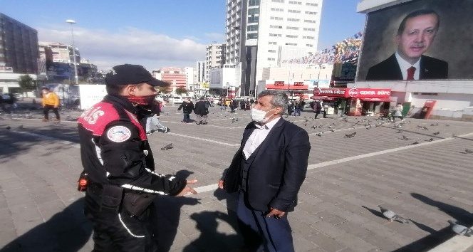 Bursa Valiliği sokakta sigara içmeyi yasakladı, vatandaş kamera şakası zannetti