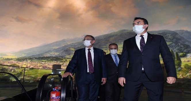 Özhaseki Bursa'da tarihi yolculuğa çıktı