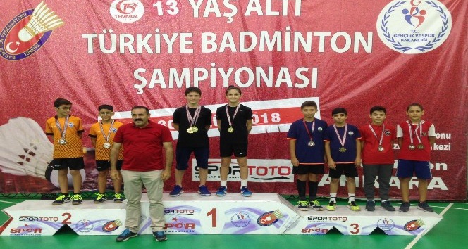 Osmangazili badmintonculardan bronz madalya