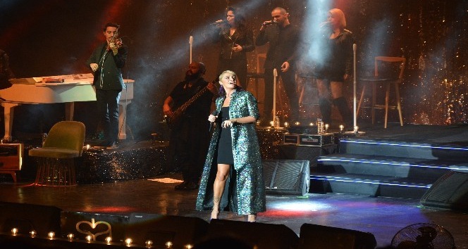 Sıla, Bursalı hayranlarıyla buluştu