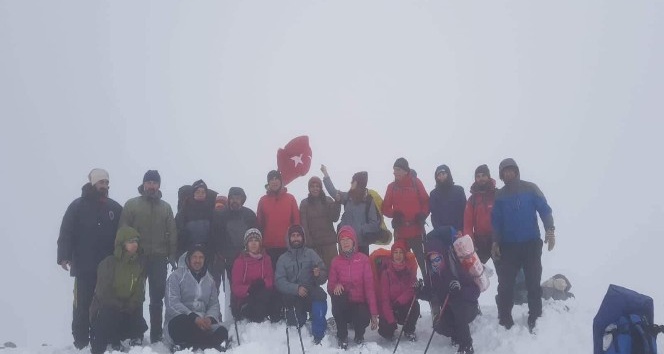 Uludağ beyazlara büründü