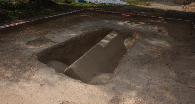 İznik’te mozaikle kaplı lahit bulundu