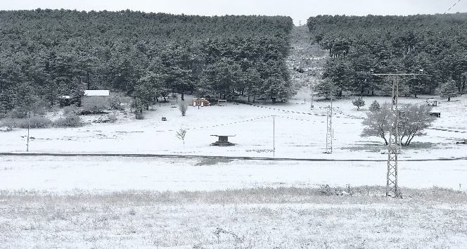 Bursa’nın dağ ilçeleri beyaza büründü
