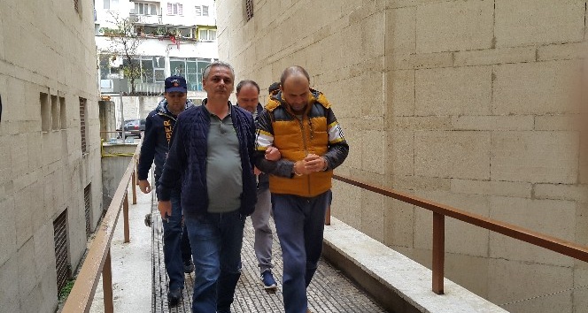 Kart kopyalayan Bulgarlar tutuklandı