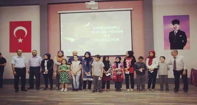 Orhaneli’de gençler Kur-an’ı Kerim ile buluşuyor