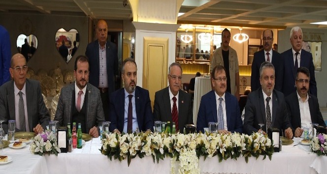 Ramazan Bayramı’nda dostluk mesajları