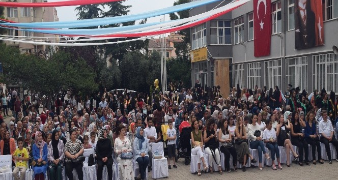 Nilüfer Hatun’da mezuniyet coşkusu