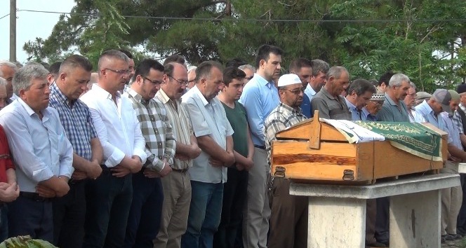 Kazada hayatını kaybeden eski belediye başkanı toprağa verildi