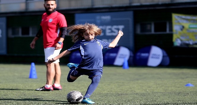 PSG Academy Bursa’dan 2 futbolcu Ukrayna’da turnuvaya katılacak