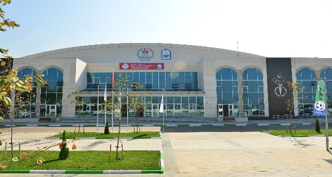 Naim Süleymanoğlu Spor Kompleksi açılıyor